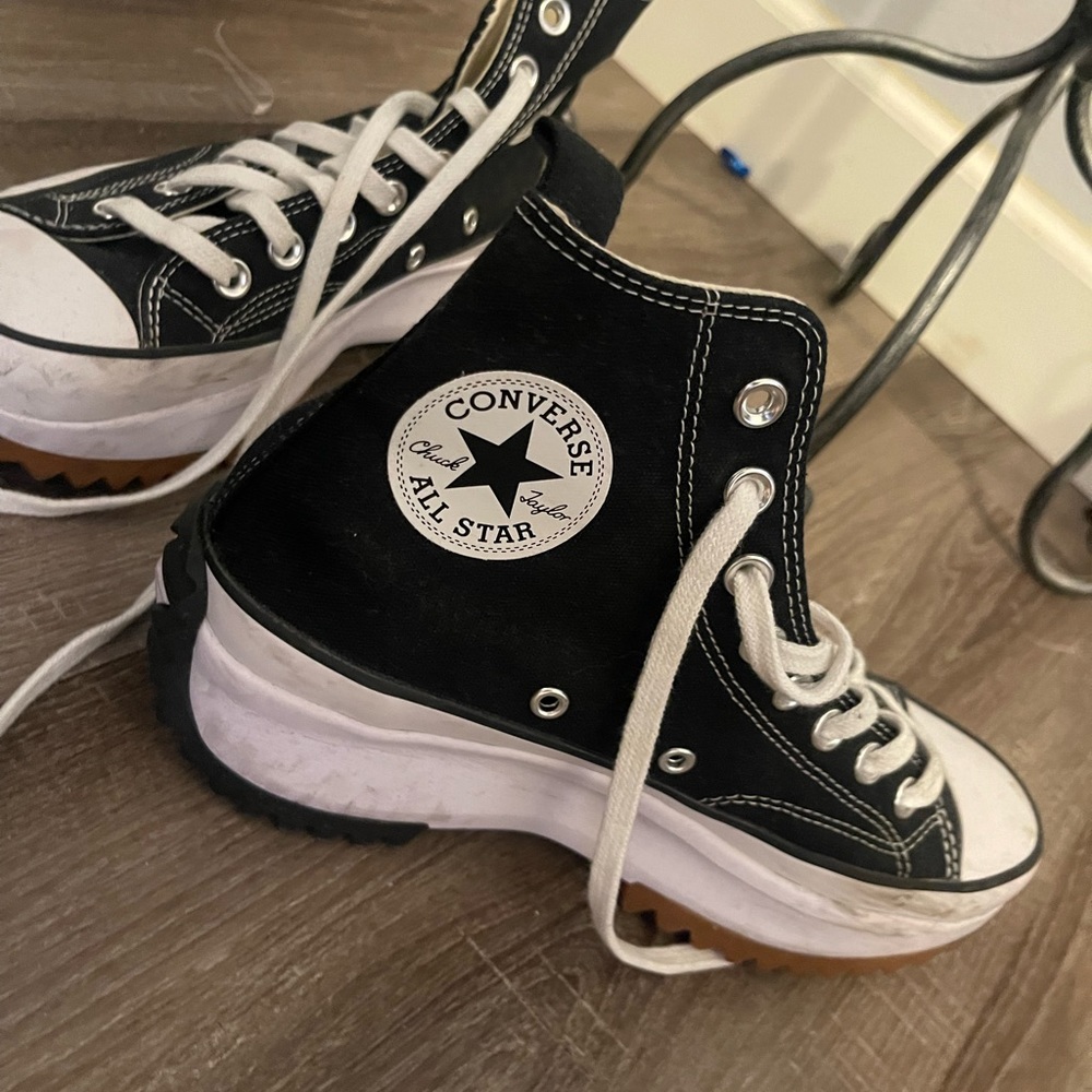 Converse Run star platform show